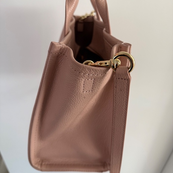 Marc Jacobs Medium Leather Tote - Picture 5 of 6